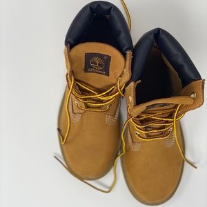 Timberland 6 INCH BOOT - KIDS' Size 2